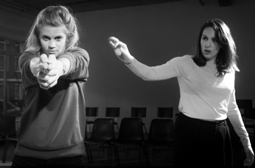 Rishi maakt haar debut in New York City.